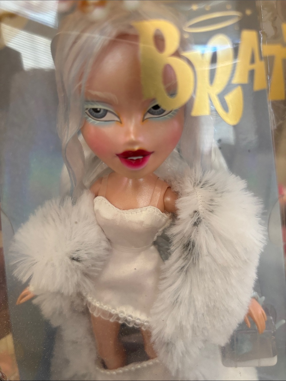 BRATZ Holudayz Frosty Nightz Cloe Collector’s Edition Set/Ensemble NWT - Picture 2 of 8